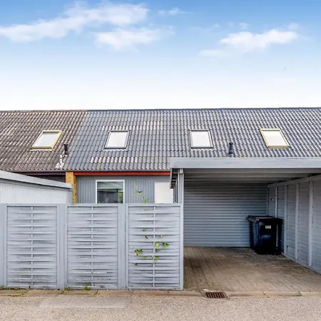 Lotte - 1-5km From The Sea By Interhome